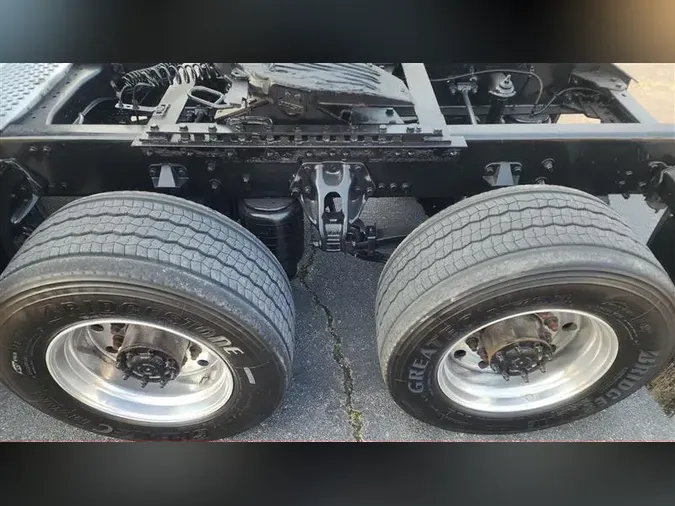 2021 KENWORTH T680