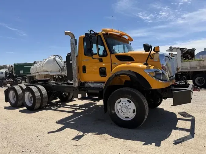 2011 INTERNATIONAL WORKSTAR 7600