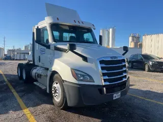 2018 FREIGHTLINER T12664ST