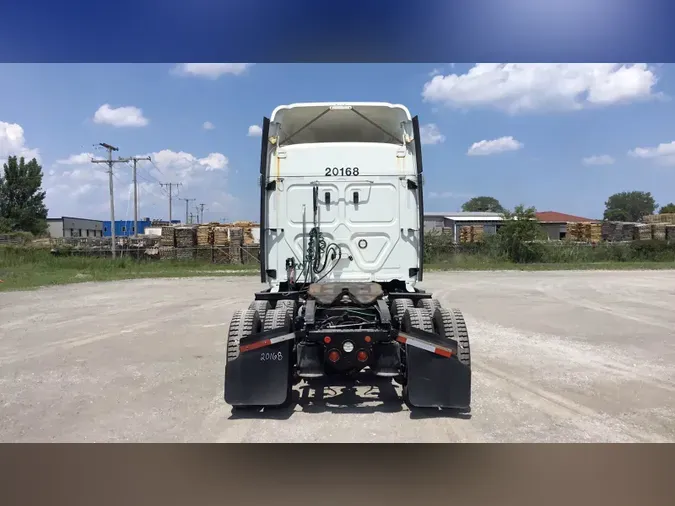 2020 Freightliner Cascadia 126