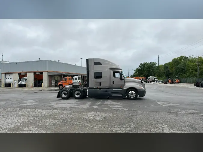 2022 International LT