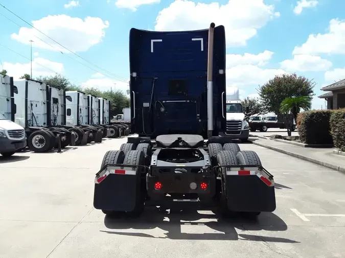 2019 VOLVO VNL64T 670