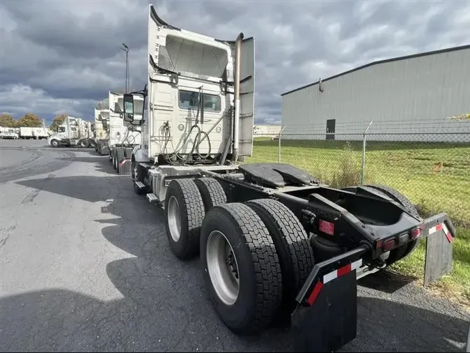 2021 VOLVO VNL300e676705a434a32a63b5d0624c31aab80