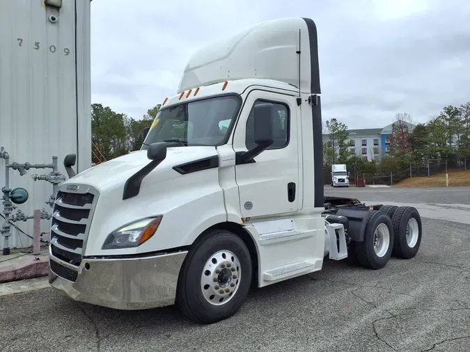 2020 FREIGHTLINER/MERCEDES NEW CASCADIA 116e677e57b99436fd1d8576080f72f2255