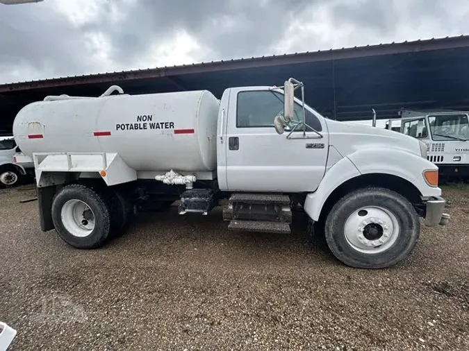 2009 FORD F750 SD