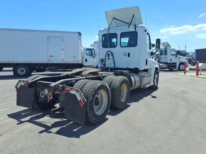 2019 FREIGHTLINER/MERCEDES CASCADIA 125e67c0f0ab5a7814058677d565527197b