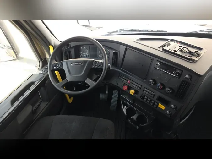 2025 Freightliner Cascadia 126e67d493969947f7d6907227dc14e01eb