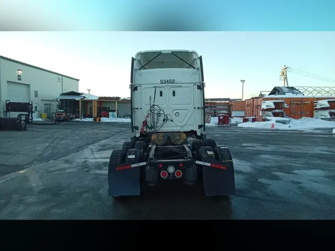 2022 Freightliner Cascadia 126