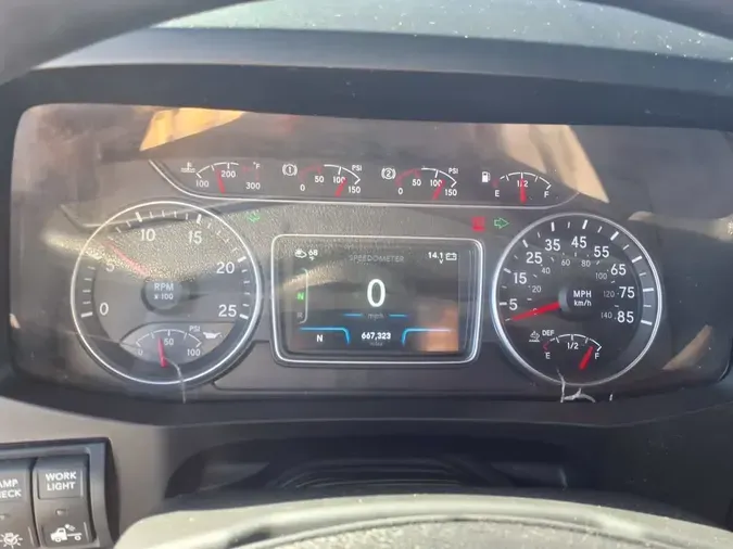 2020 NAVISTAR INTERNATIONAL LT625 SLPR CAB