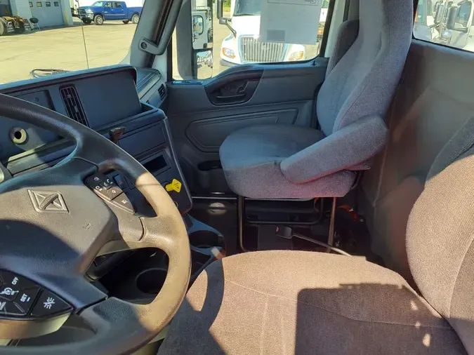 2019 NAVISTAR INTERNATIONAL LT625 DAYCAB T/A