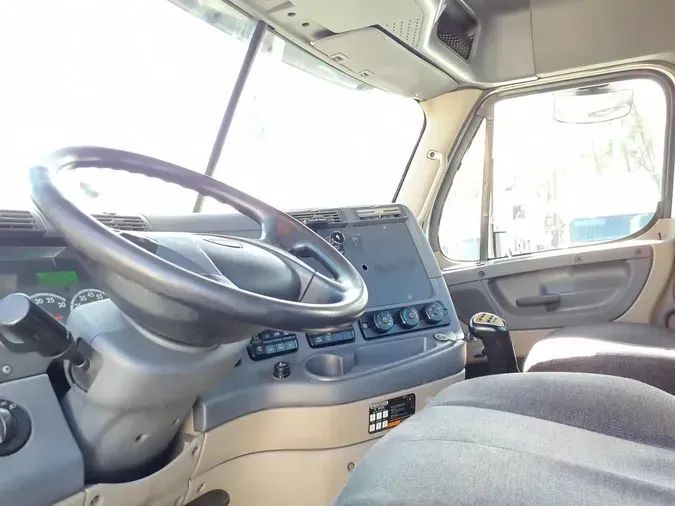 2019 FREIGHTLINER/MERCEDES CASCADIA 125e6887dba05206e20c7acf220fba8fd7e