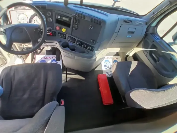 2018 FREIGHTLINER/MERCEDES CASCADIA 113