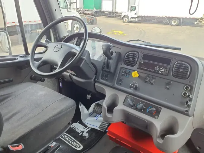2019 FREIGHTLINER/MERCEDES M2 106