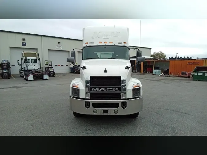 2020 Mack Anthem