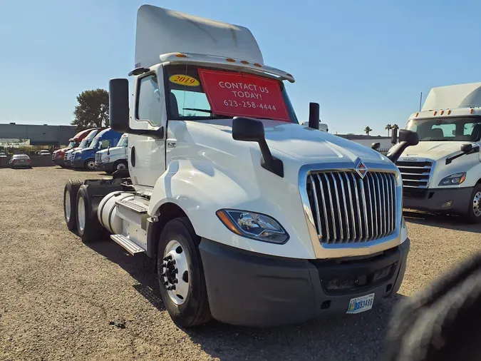 2019 NAVISTAR INTERNATIONAL LT625 DAYCAB T/A