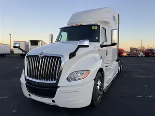 2019 INTERNATIONAL LT