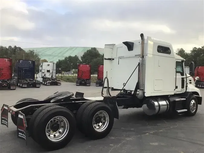 2018 MACK CXU613