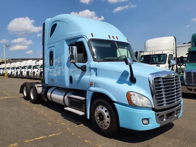 2018 FREIGHTLINER CASCADIA 125