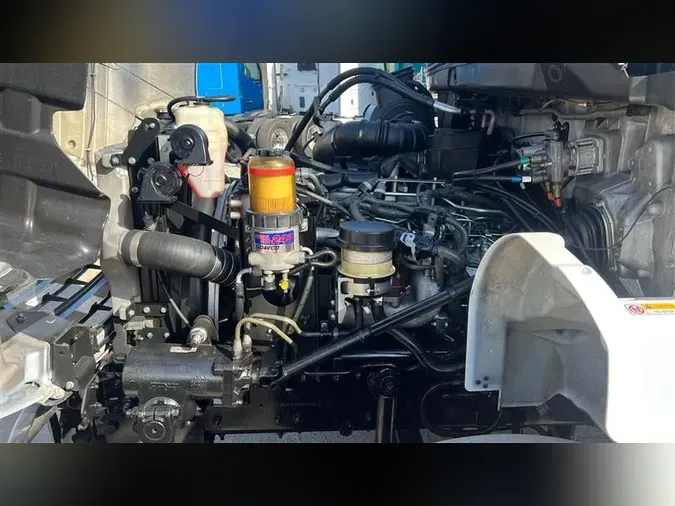 2018 HINO 268