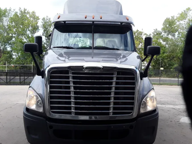 2018 FREIGHTLINER/MERCEDES CASCADIA 113