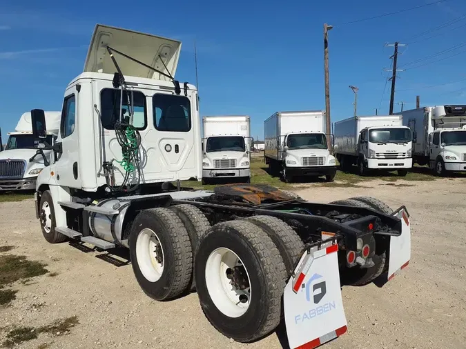 2019 FREIGHTLINER/MERCEDES CASCADIA 125