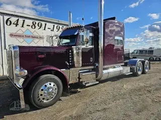 2023 PETERBILT 389