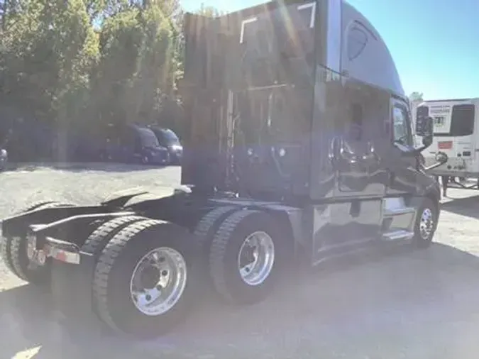 2021 Freightliner Cascadia