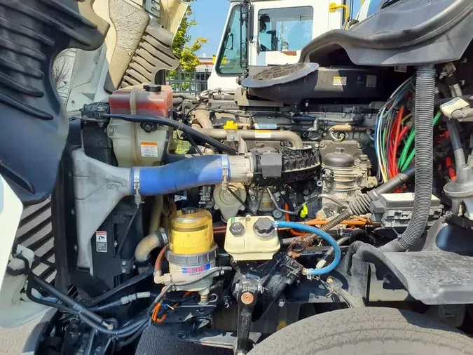 2019 FREIGHTLINER CASCADIA 125