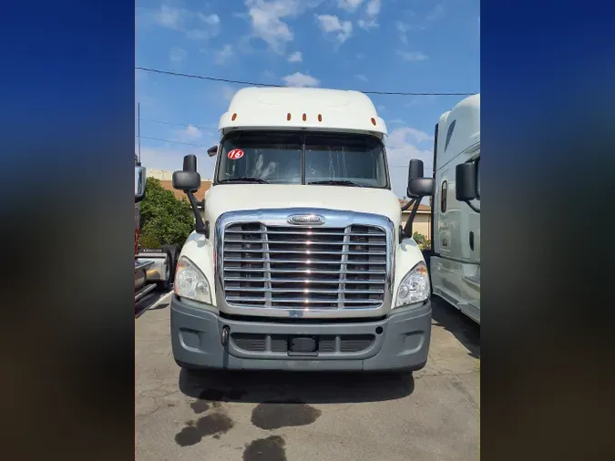 2016 FREIGHTLINER/MERCEDES CASCADIA 113