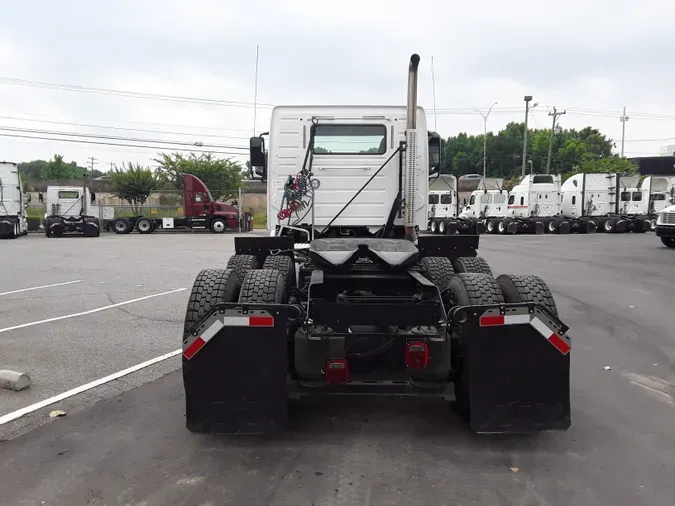 2019 VOLVO VNL64TRACTOR