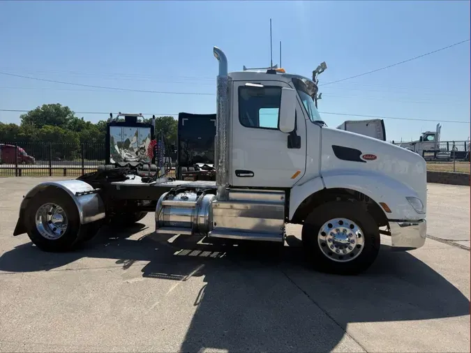 2017 Peterbilt 579