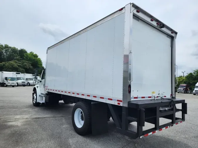 2018 FREIGHTLINER M2 106