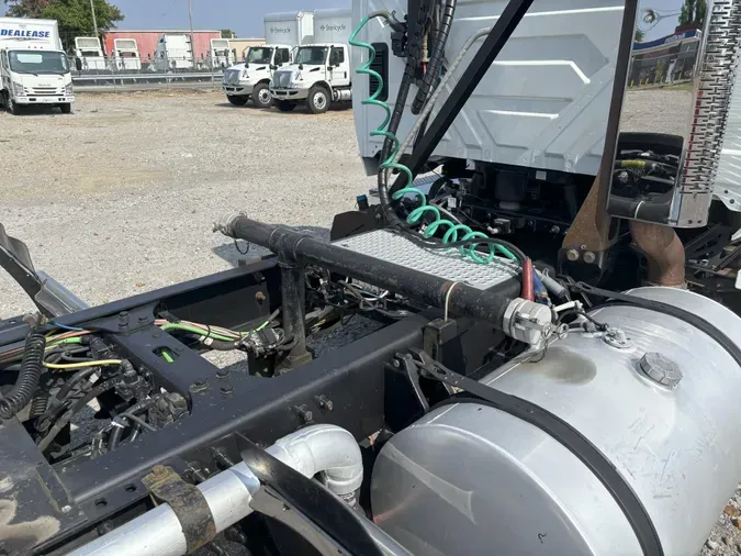 2021 International LT625
