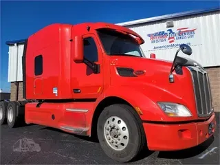 2017 PETERBILT 579