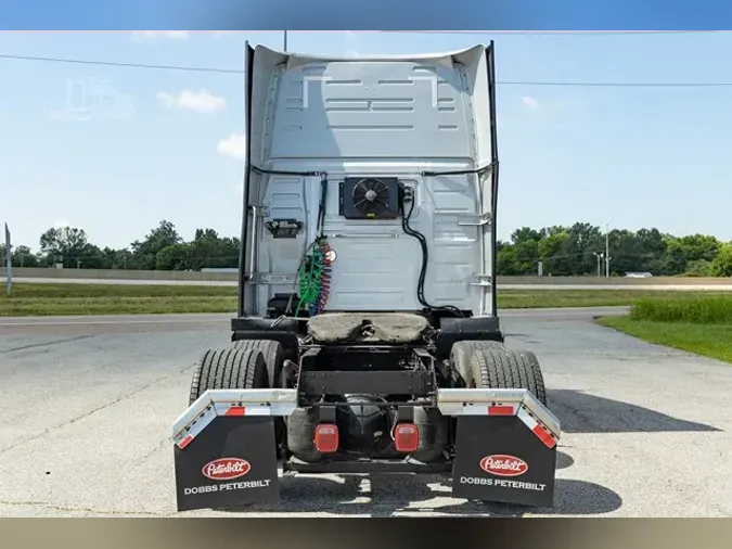 2022 VOLVO VNL64T860