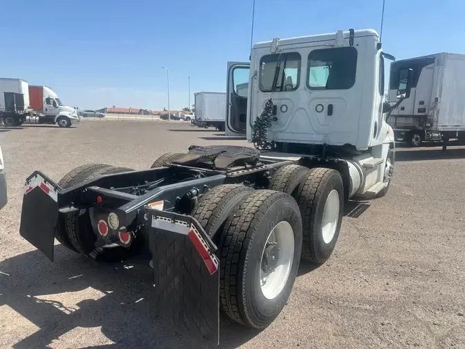 2019 FREIGHTLINER CASCADIA 125