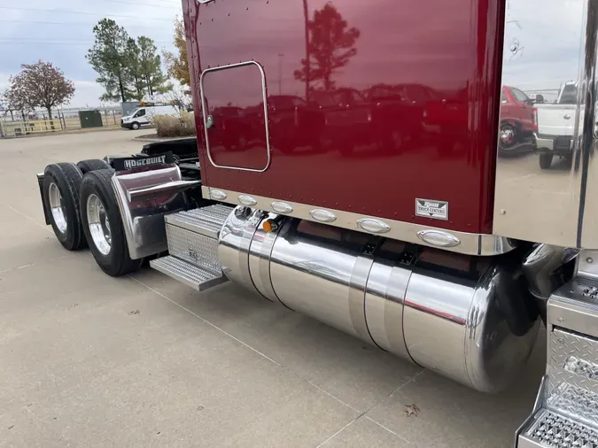 2022 Peterbilt 389e6bf178ec0595c5ad6f7d473b3c287a8