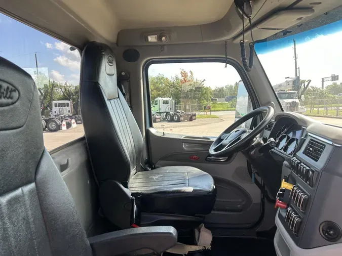 2021 Peterbilt 567