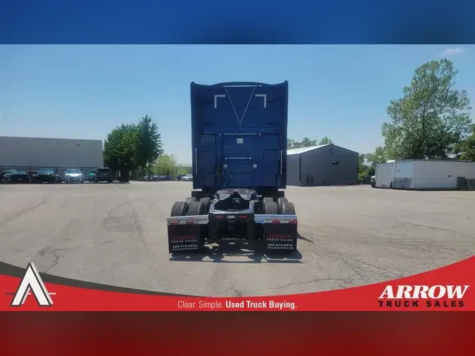 2020 VOLVO VNL760