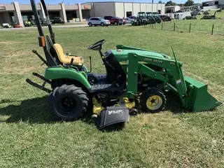 2003 John Deere 2210