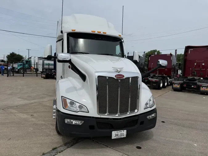 2023 Peterbilt 579