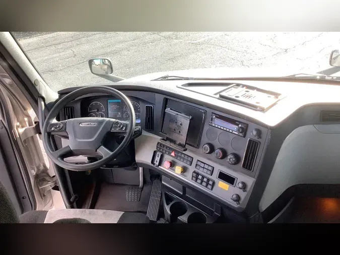 2021 Freightliner Cascadia 126e6c21df83c5c0ac22b29aed4fdd89e4e