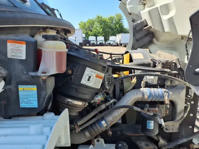 2019 FREIGHTLINER M2 106