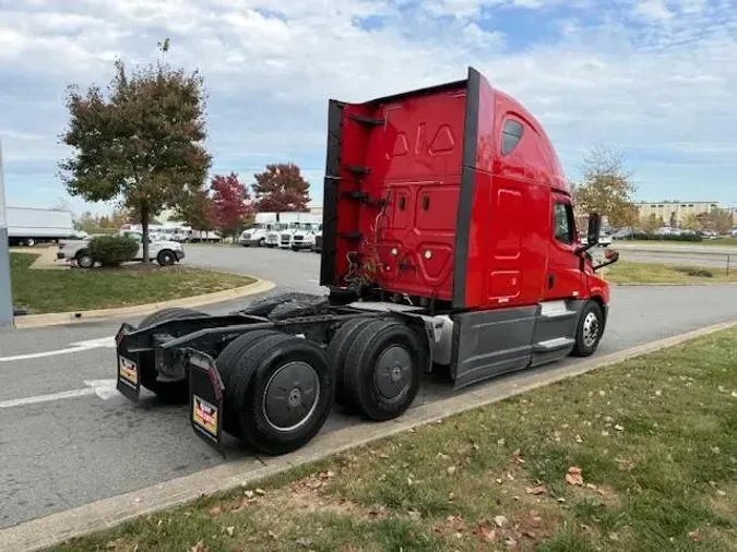 2021 Freightliner Cascadia