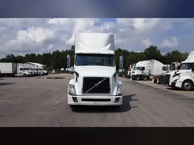 2017 Volvo VNL300