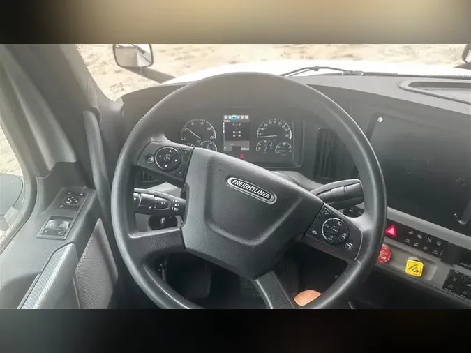 2021 FREIGHTLINER CA126