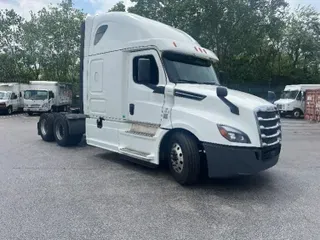 2020 FREIGHTLINER T12664ST
