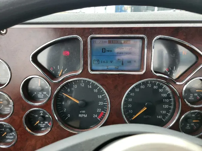 2018 MACK CXU613