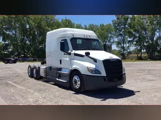 2021 Freightliner Cascadia 126