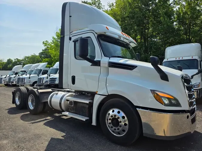 2019 FREIGHTLINER NEW CASCADIA PX12664
